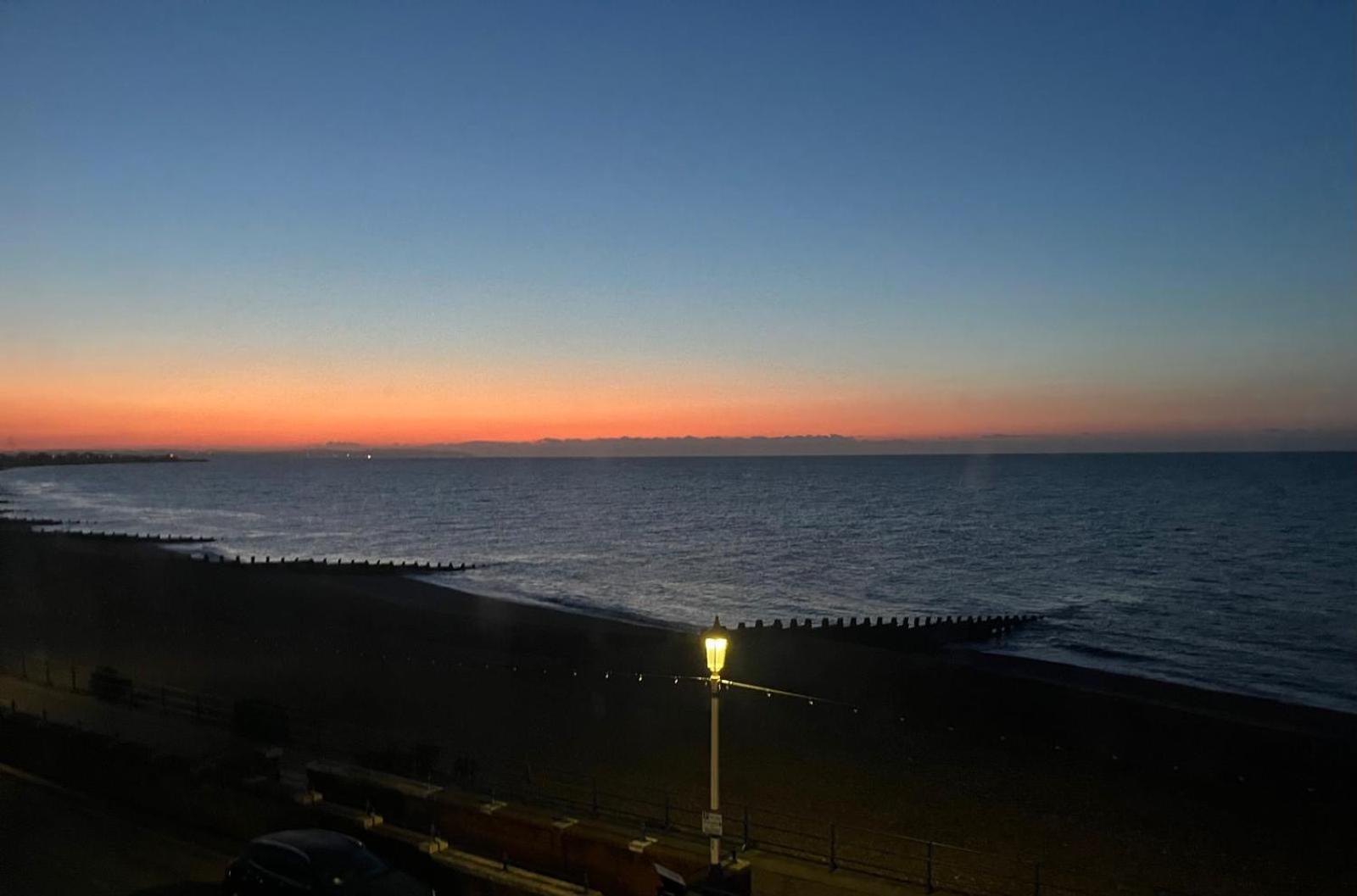 "The Italian" Seafront Apartment Eastbourne Exterior foto
